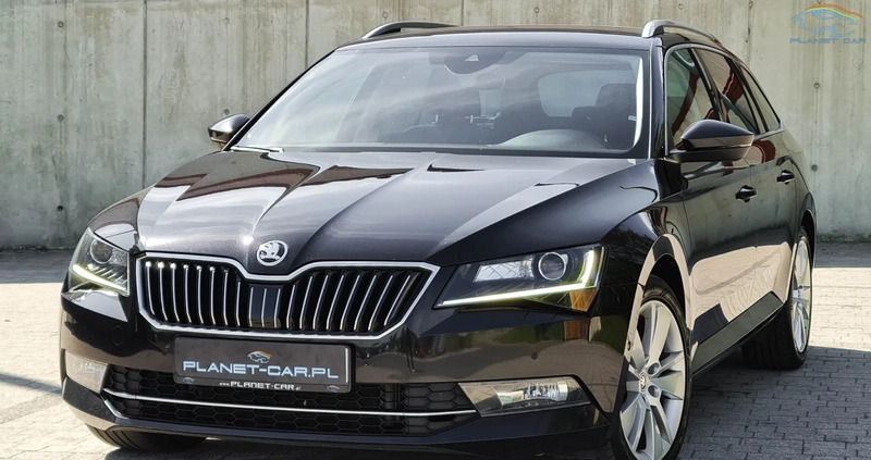 Skoda Superb cena 59900 przebieg: 246982, rok produkcji 2016 z Przeworsk małe 742